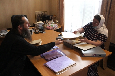16 июня 2021 г. – архив прот. Григория Пономарева передан Е.А. Кибиревой древлехранителю и председателю Комиссии по канонизации святых Шадринской епархии иг. Варнаве (Аверьянову) в Далматовскую обитель.